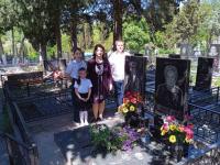 Возложение цветов к могиле Эмира Усеина Чалбаша